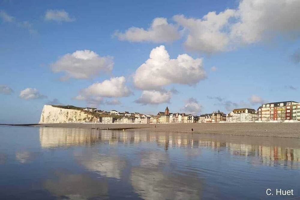 Foto 8 von 15: Un balcon sur la mer Corinne Avec Parking, Balcon, Ascenseur