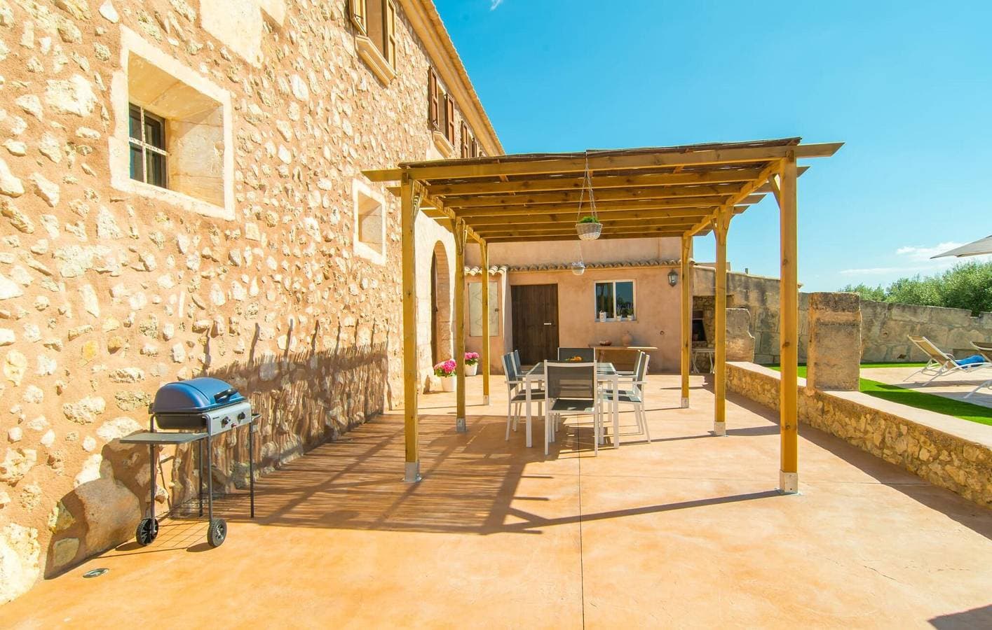 Foto 9 von 36: Petra Paradise - Gemütliches Apartment mit Terrasse, Pool und Grill