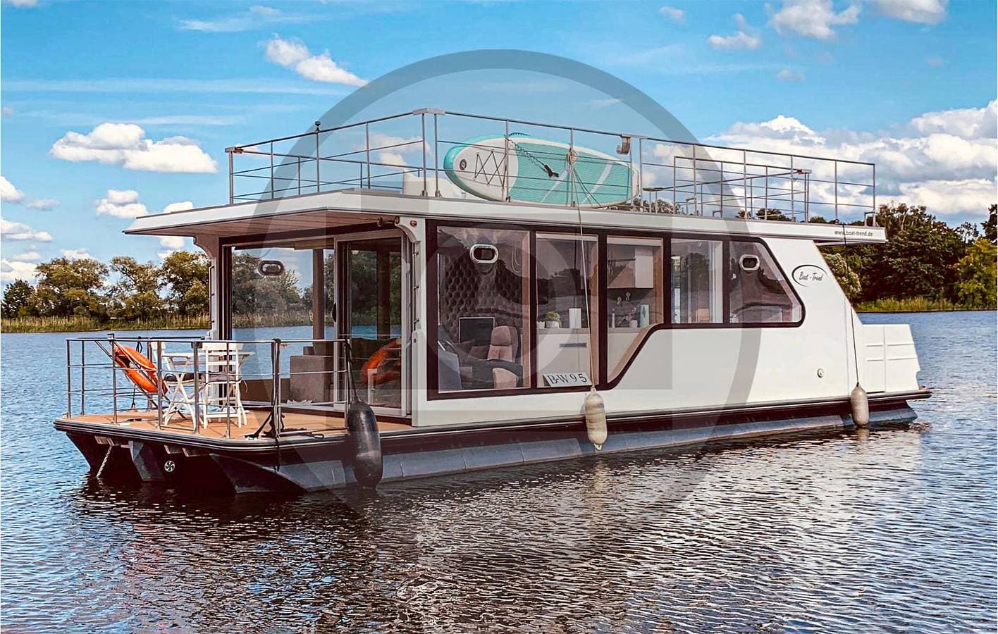 Waterfront Retreat: Neuruppin House Boat 1