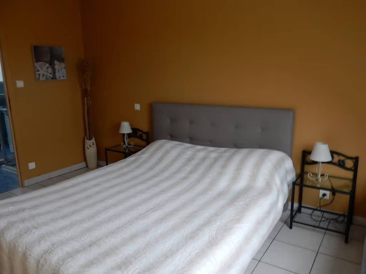 Foto 2 von 10: Bed & Breakfast „Chambre Orange“ mit Gemeinschaftsgarten und WLAN