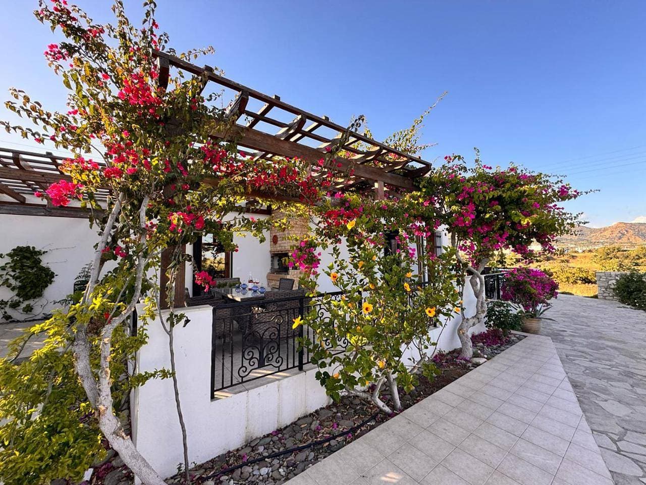 Foto 10 von 38: Villa with Sea View