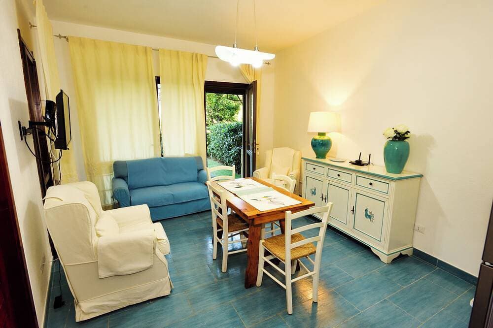 Foto 12 von 30: Santa Margherita di Pula: Reihenhaus mit Garten 200 Meter vom Meer entfernt