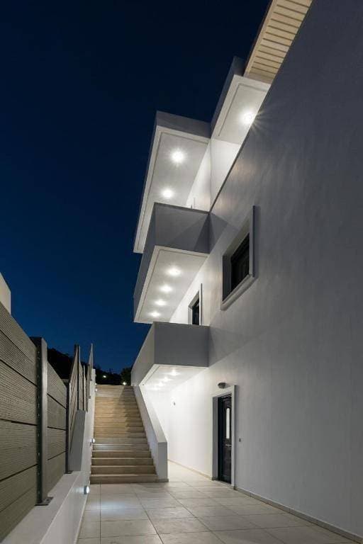 Foto 4 von 31: Five-Bedroom House