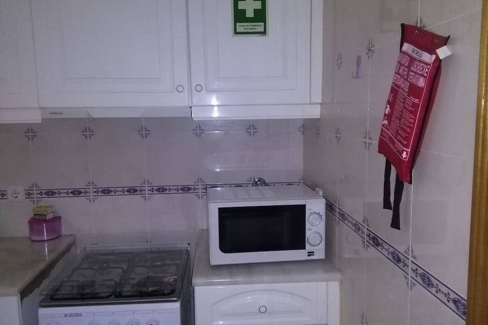 Foto 6 von 15: 1D geräumige 1-Zimmer-Wohnung und Barbecue