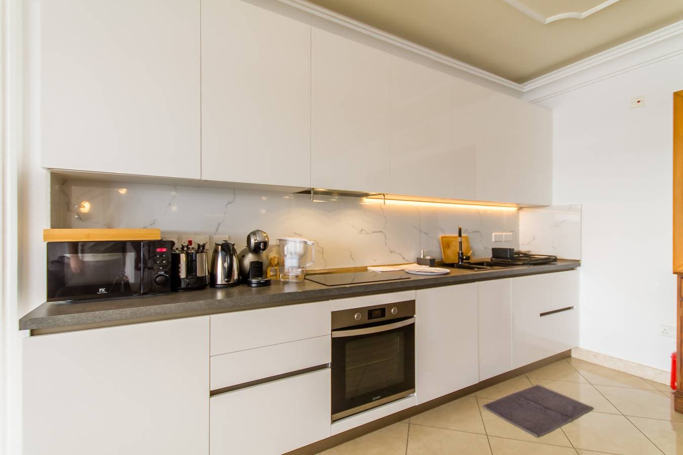 Foto 4 von 33: A Magnificent Sunny Seafront Apart Sliema