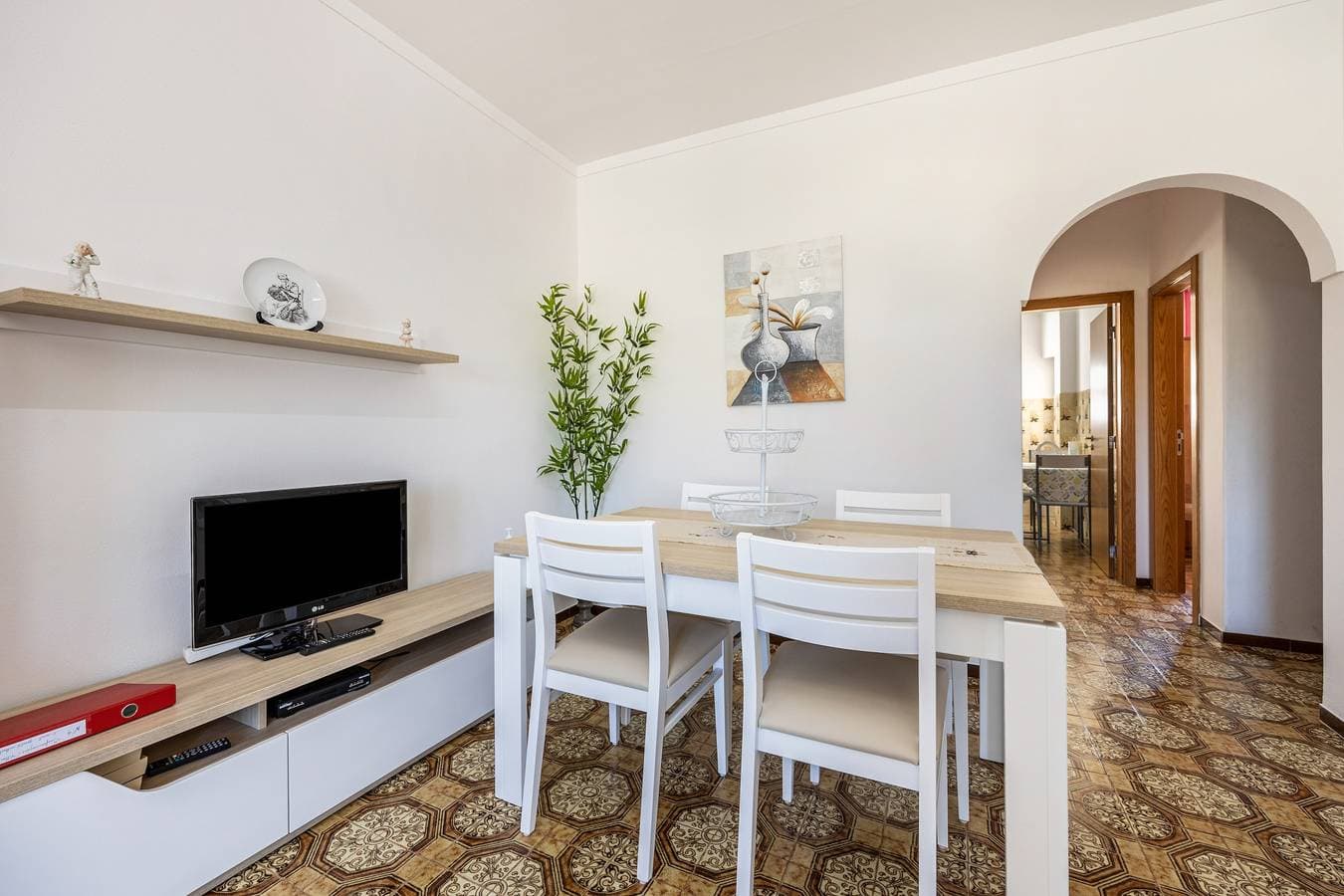 Foto 13 von 31: Ferienwohnung Villas Brites nº4 mit gemeinschaftlich genutztem Pool, garten, Balkon und WLAN