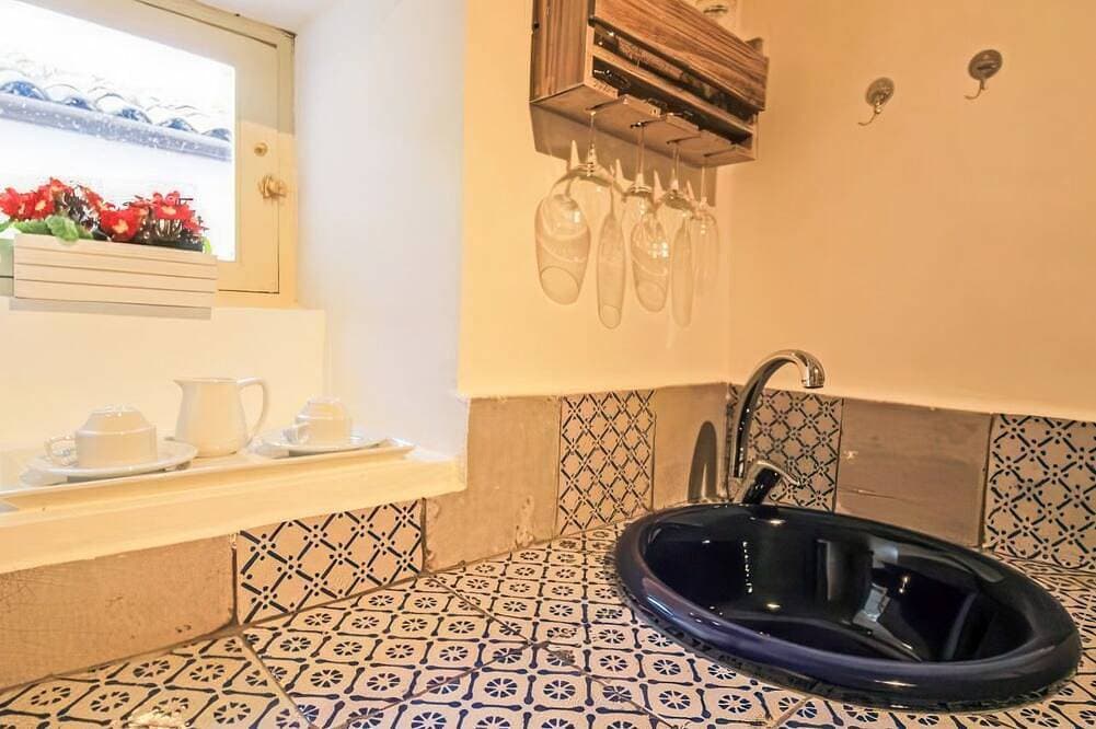 Foto 6 von 20: Casa Mercè - Cozy Two-Room Apartment with an En-Suite Jacuzzi in the Historic Center of Modica