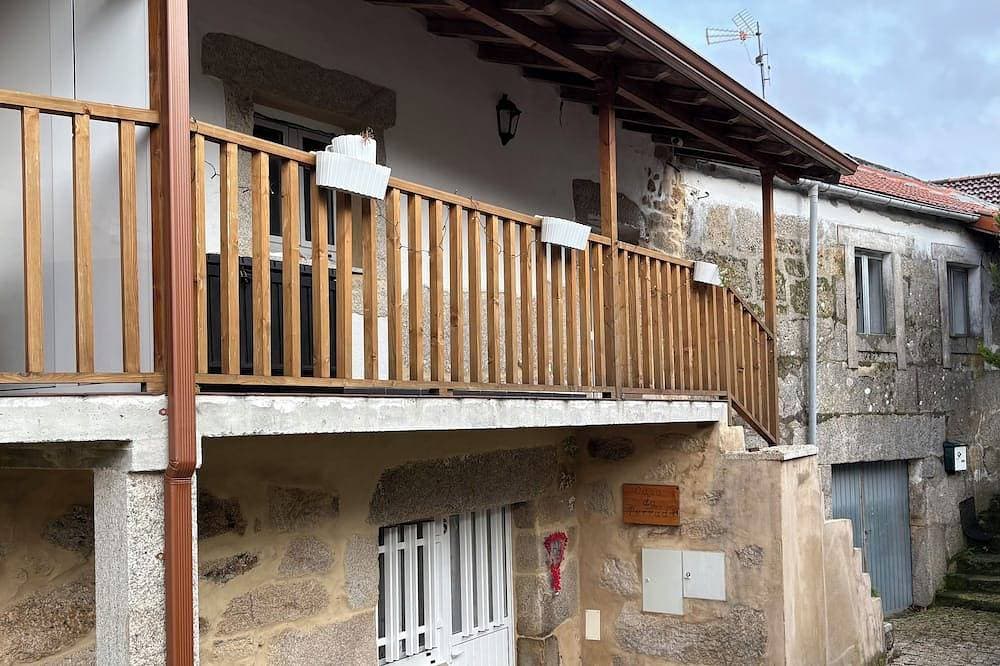 Charmantes Tourém Retreat Haus mit 3 Schlafzimmern und atemberaubender Aussicht 1
