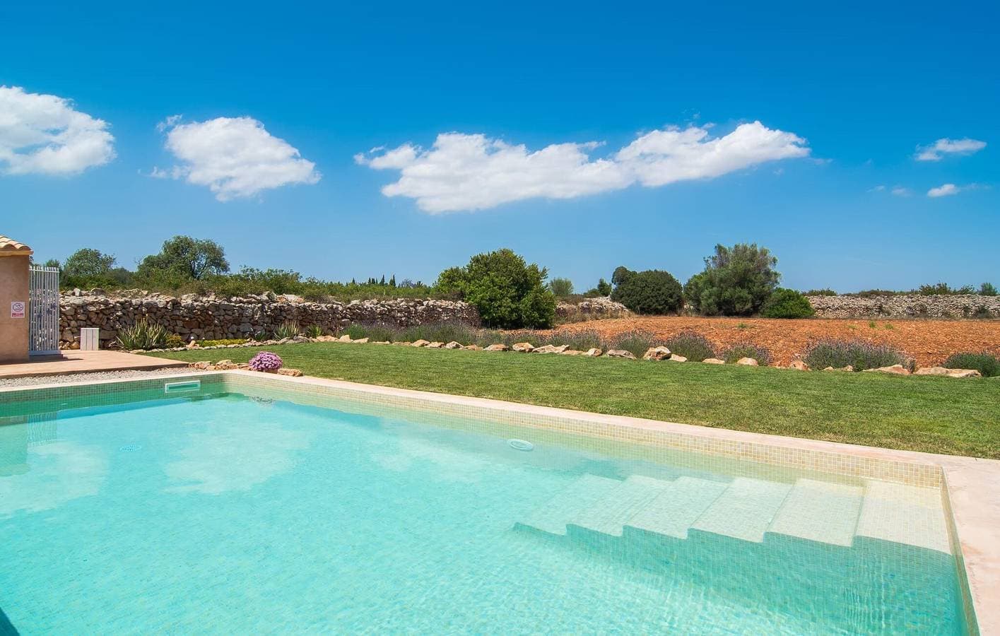 Foto 11 von 44: Son Mesquida Terrassenwohnung mit Pool