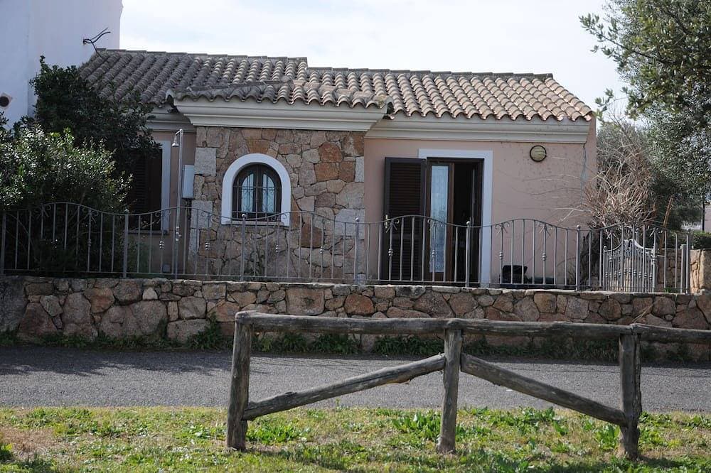 Foto 10 von 18: Villa im Zentrum von San Teodoro mit Parkplatz und privatem Garten