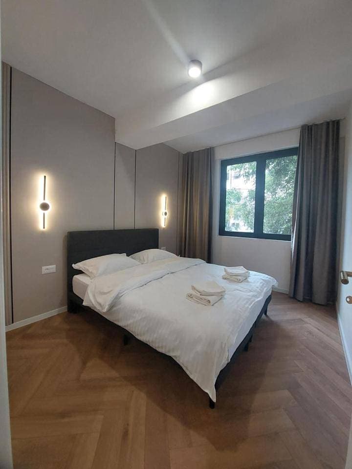 Foto 10 von 14: Two-Bedroom Apartment with Balcony