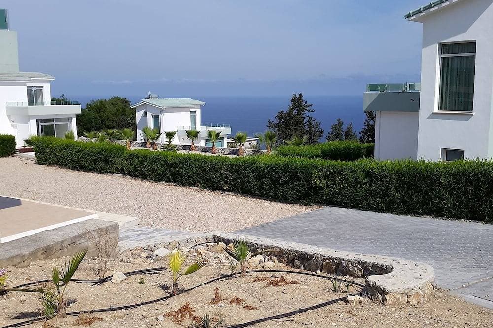 Foto 9 von 24: Dorf Lage mit herrlichem Meer / Pool Aussicht, 3 Gehminuten von den Restaurants
