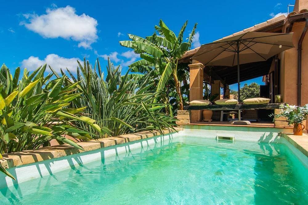 Foto 10 von 30: Awesome home in Capdepera with private swimming pool, can be inside or outside