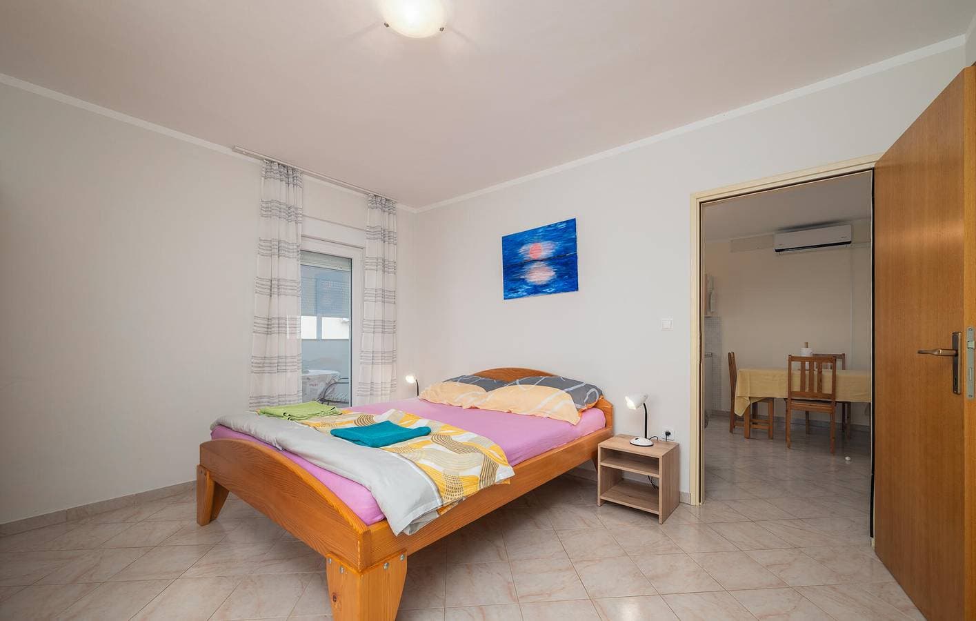 Foto 10 von 19: Gemütliche Ferienwohnung mit Terrasse, WLAN und Parkplatz in der Nähe der Küste und des Stadtzentrums