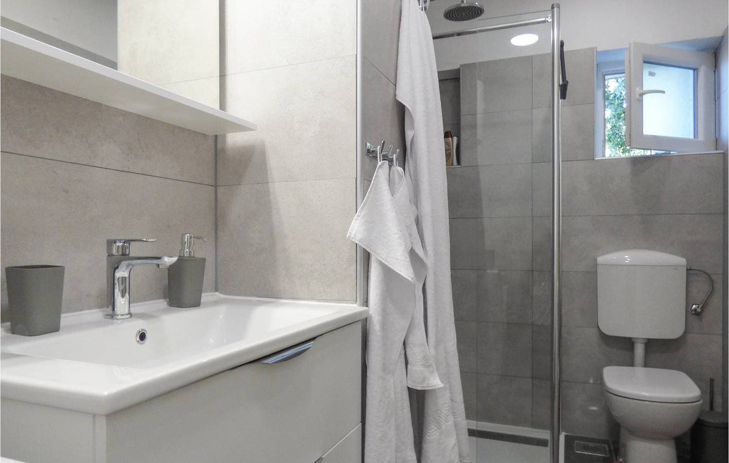 Foto 12 von 20: Gemütliche 2-Zimmer-Wohnung mit Terrasse, in Strandnähe und mit Parkplatz