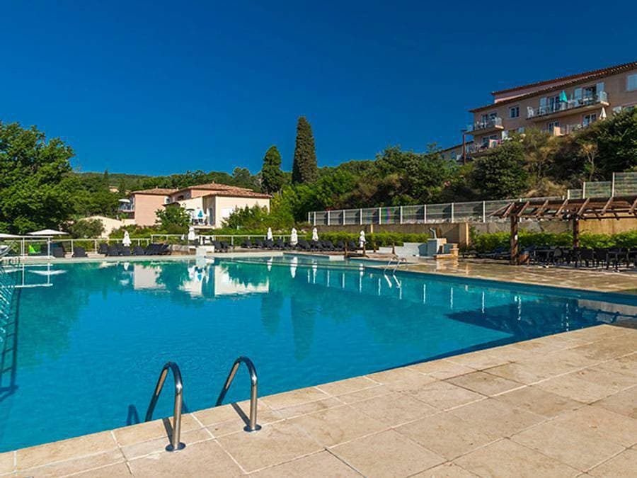 Foto 4 von 23: Résidence Le Domaine de Camiole - Vacancéole - Studio 2 personen - 15 bis 21 m²