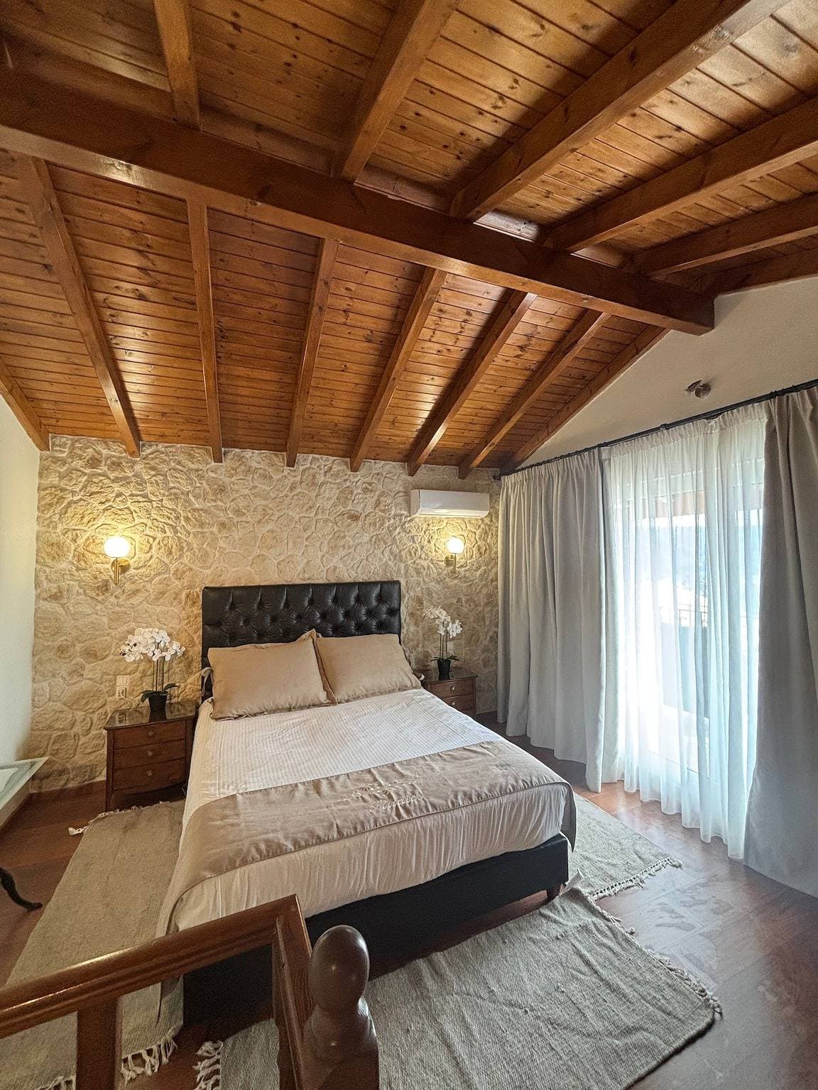 Foto 3 von 29: Ferienwohnung "Angela Panorama Studio" mit Meerblick, Gemeinschaftspool und WLAN