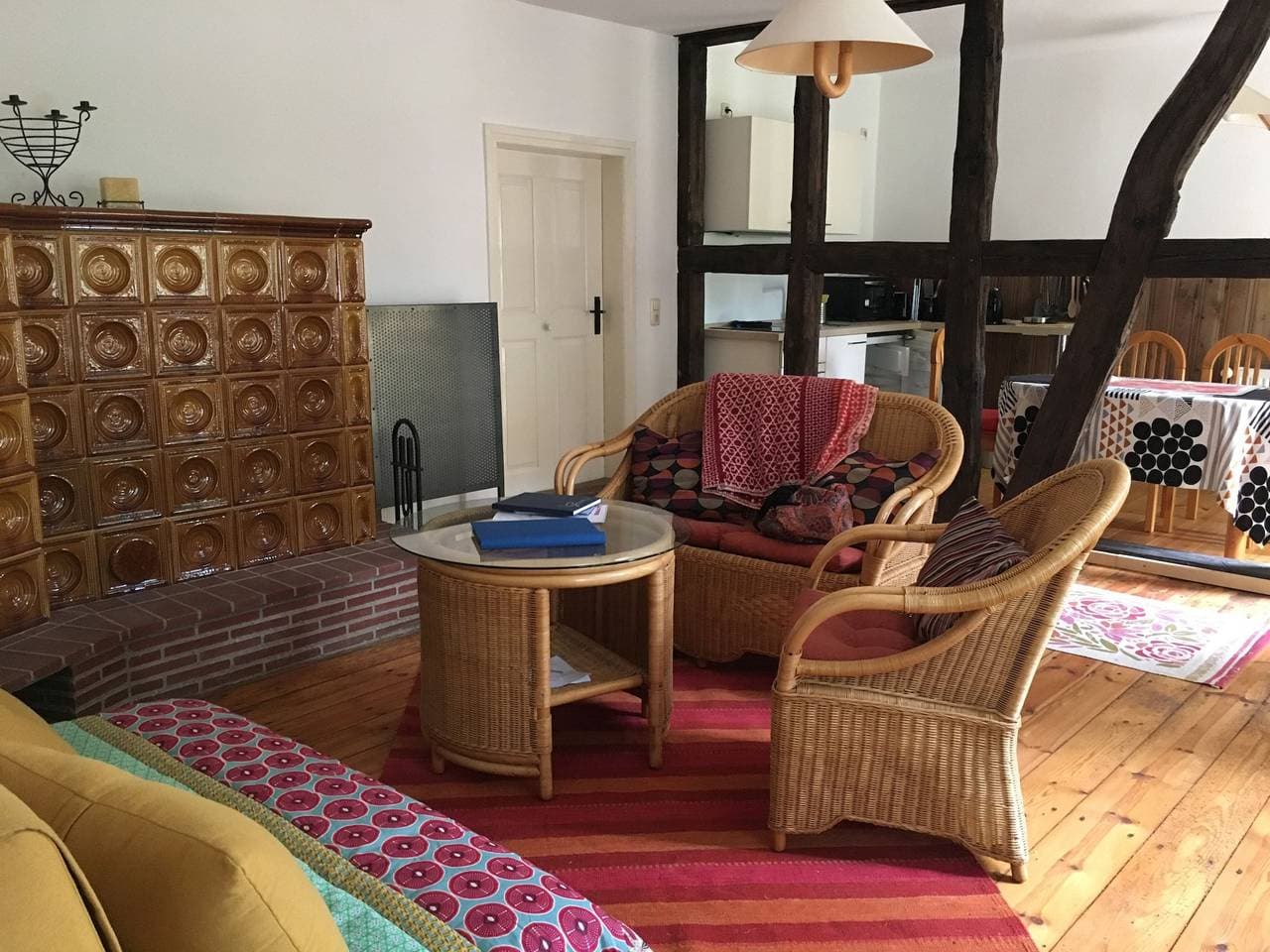Foto 9 von 13: Alte Schule Nausdorf - Ferienwohnung mit 53 qm, 1 Schlafzimmer, 1 Wohn-/Essbereich, max. für 2 Personen