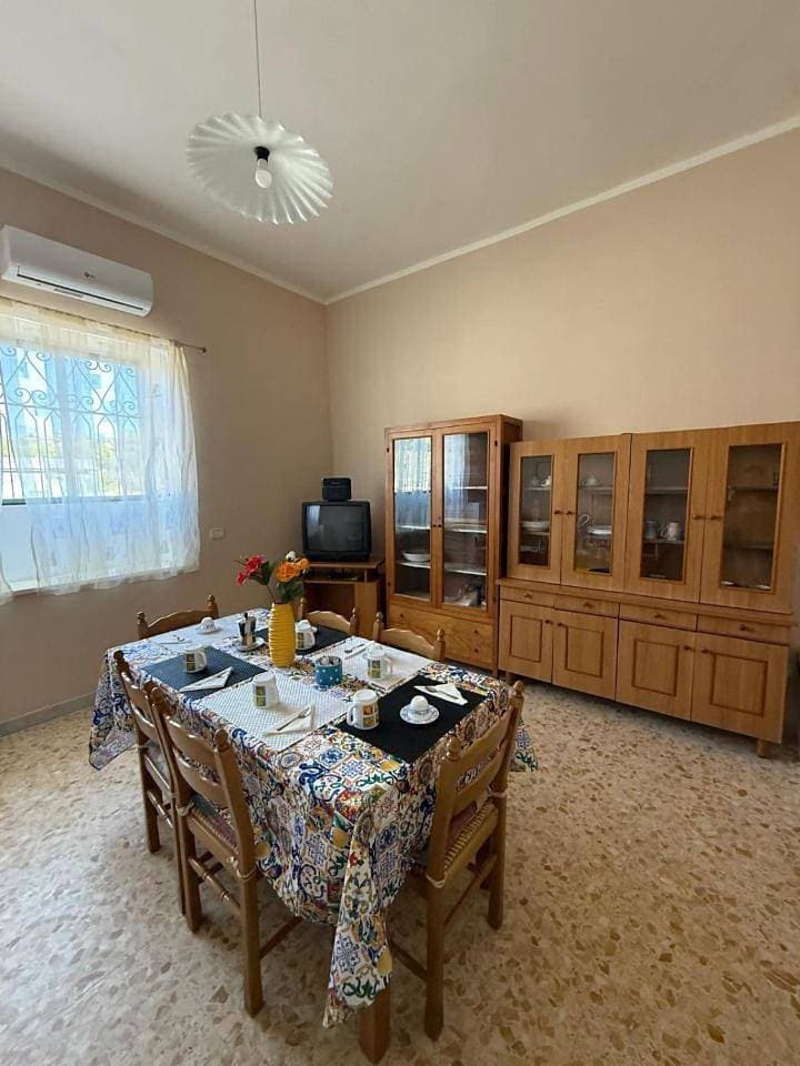 Foto 9 von 28: Three-Bedroom Holiday Home