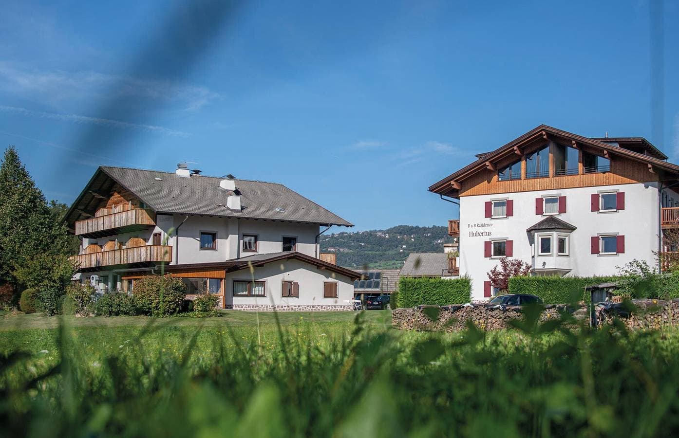 Foto 5 von 40: Ferienwohnung 'Aparment Superior 2' mit Bergblick, Gemeinschaftsgarten und WLAN