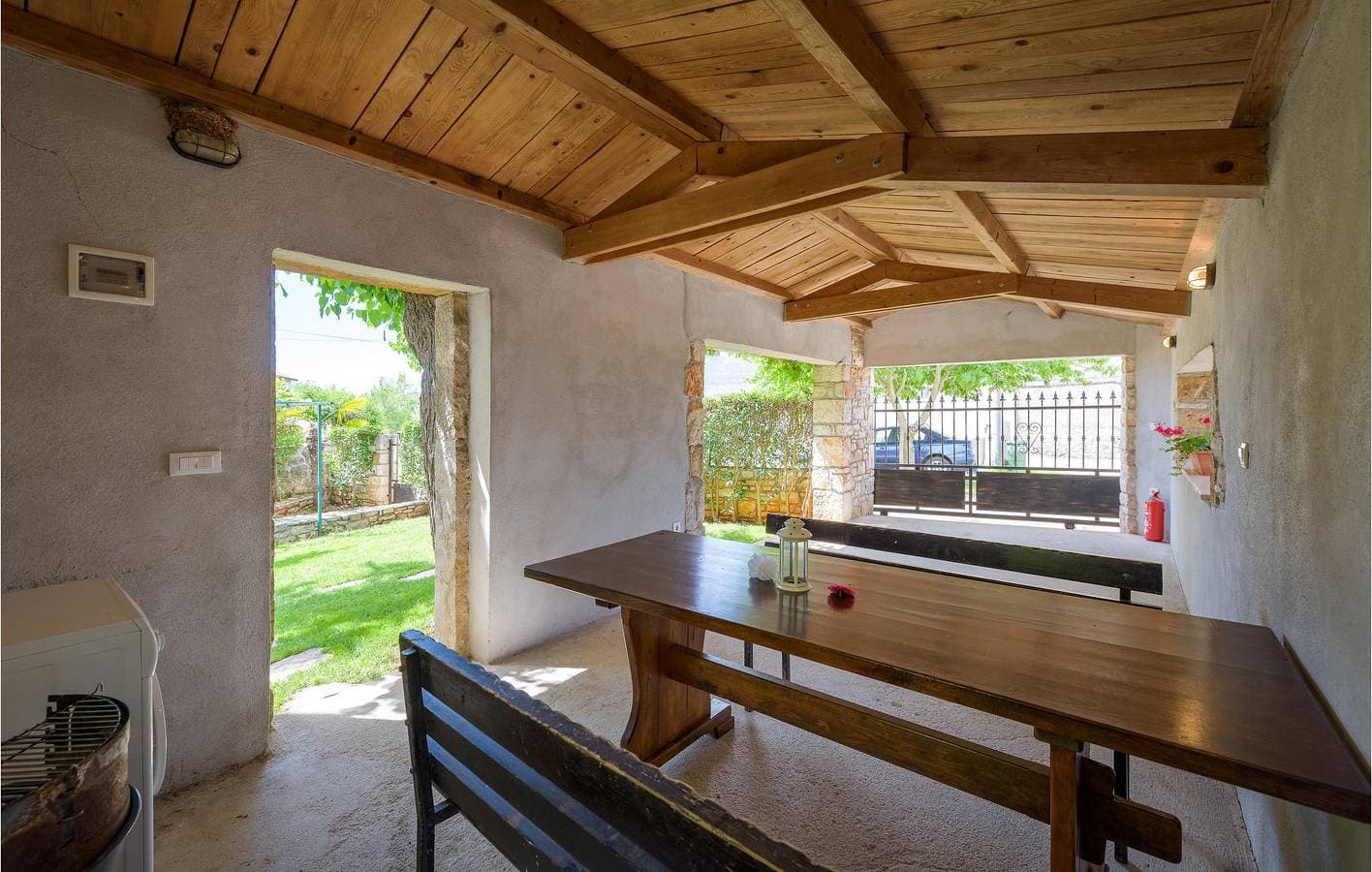 Foto 13 von 31: Geräumige 120 m² große Wohnung mit Terrasse, WLAN und Garage in der Nähe des Zentrums von Anzici
