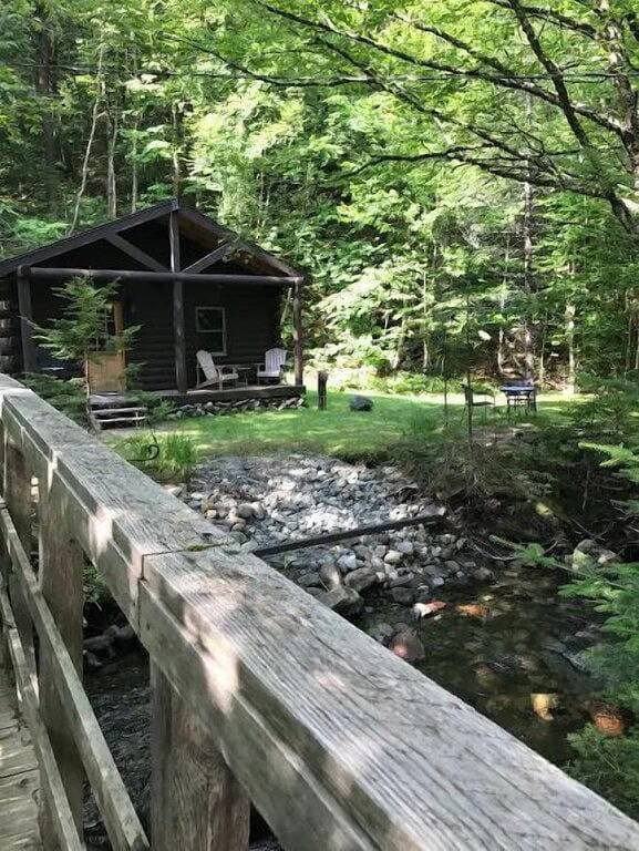 Foto 2 von 18: Rustic Log Cabin #6 - \"Fireside\"