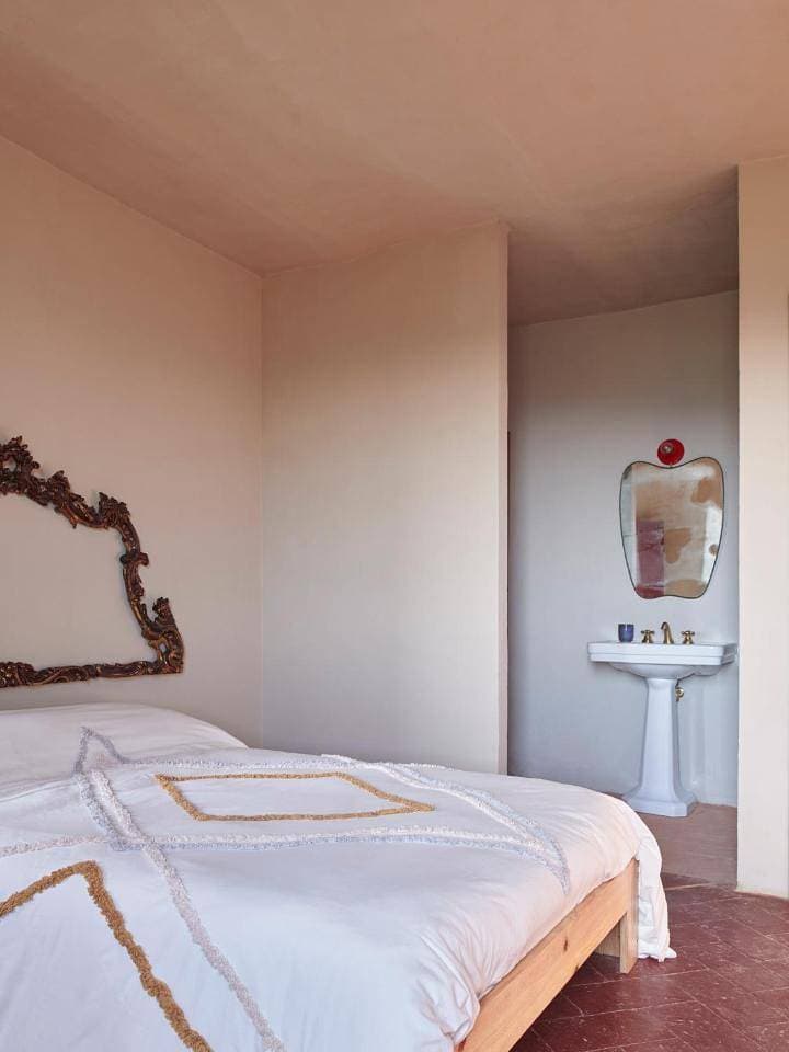 Foto 6 von 11: Double Room with Private Bathroom