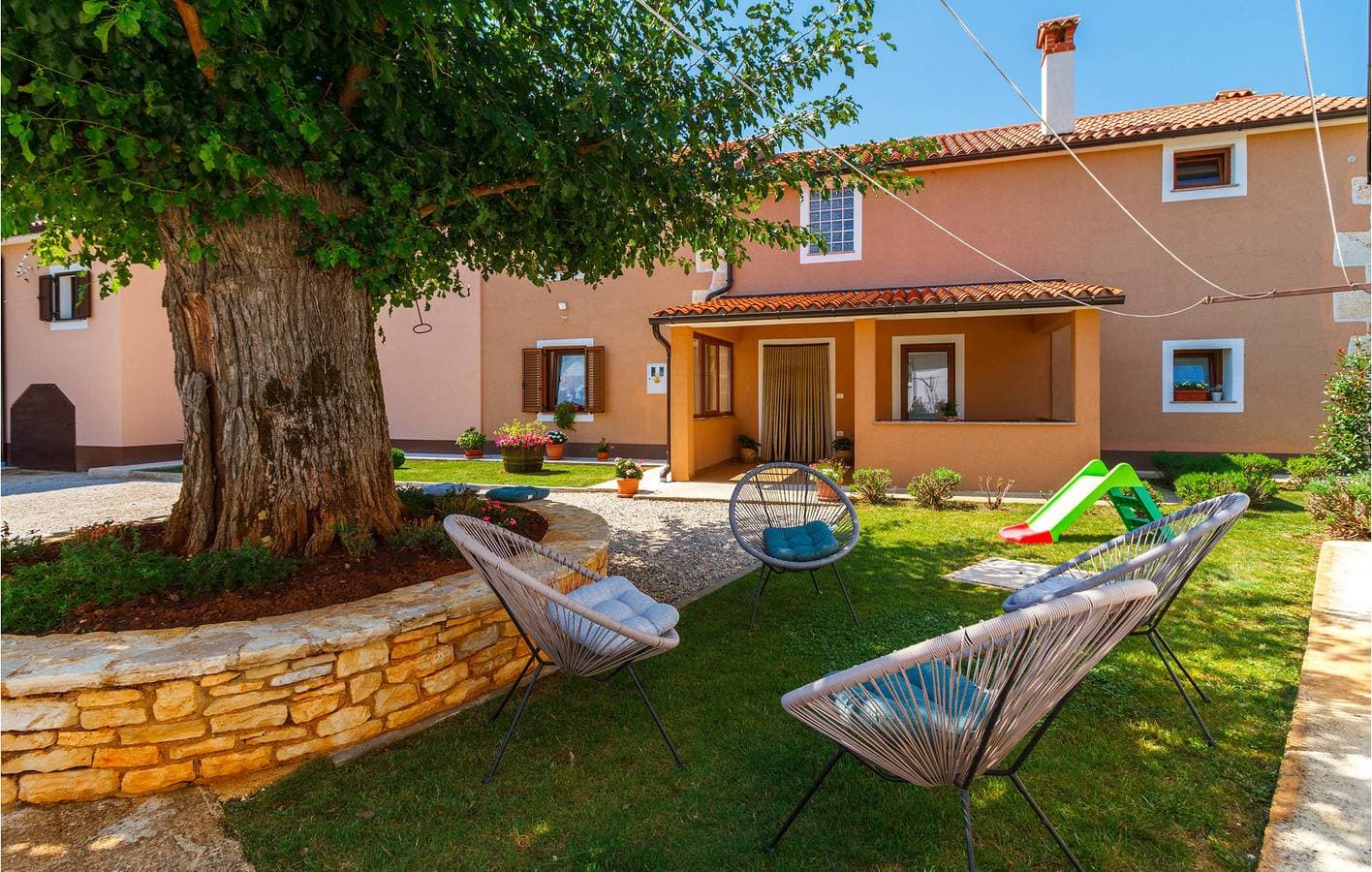 Geräumige 140 m² große Wohnung mit WLAN und Terrasse in der Nähe des Stadtzentrums von Svetvinčenat 1