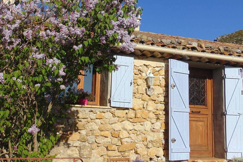 Foto 9 von 24: Einfamilienhaus auf geschlossenem Grundstück, beim Eingang Gorges du Verdon
