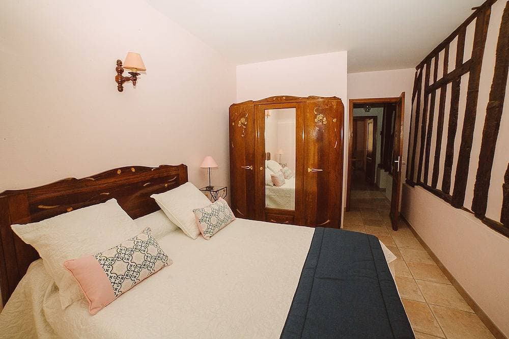Foto 5 von 30: Angebot 27.7. Bis 03.08. Ehemaliges Winzerhaus mit privatem Pool 14 Pers