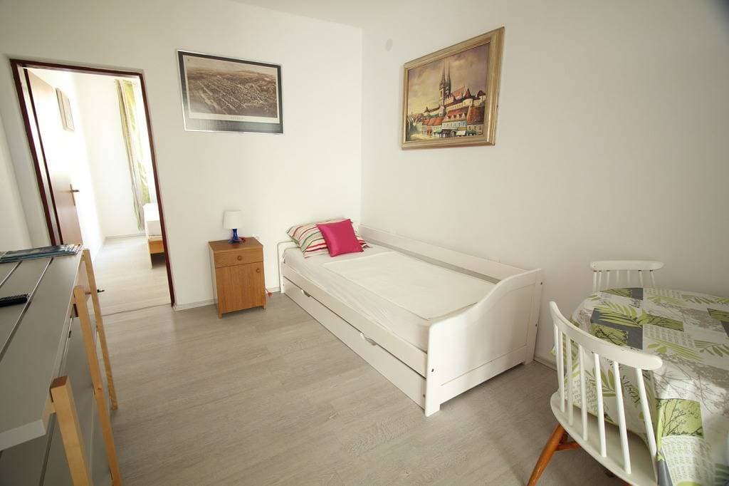 Foto 7 von 39: Ferienwohnung in Malinska mit Terrasse, Klimaanlage, W-Lan, Waschmaschine (4693-2)