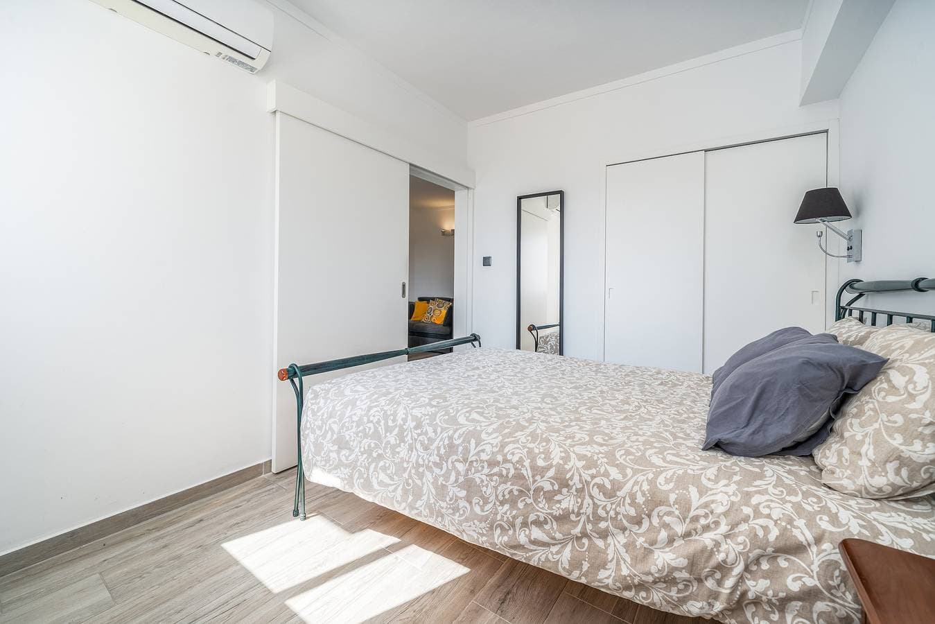 Foto 13 von 22: Ferienhaus 'Belavista - By Staywise' mit Meerblick, WLAN und Klimaanlage
