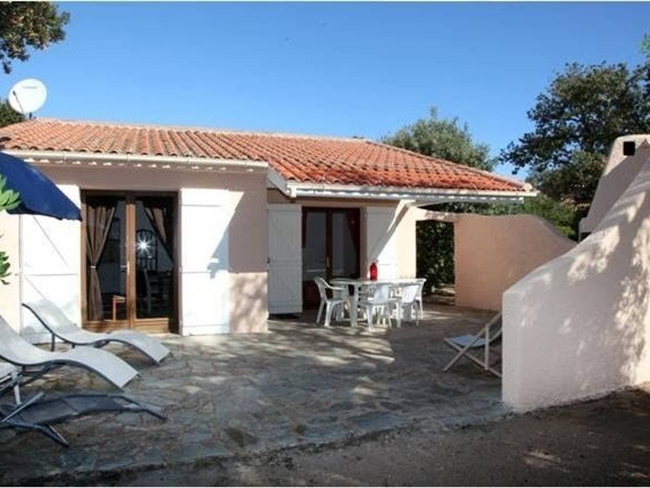Villa mit 4 Zimmern, Terrasse, nahe am Strand, 8 Schlafplätze, Porto-Vecchio 1