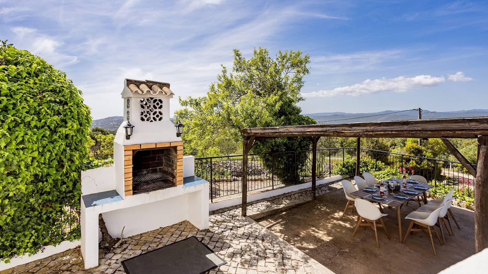 Foto 9 von 43: Villa für 8 Personen mit Terrasse