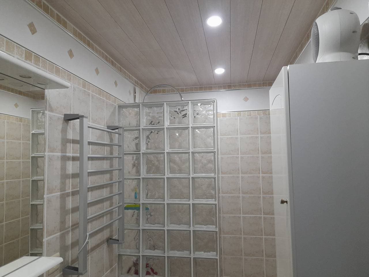 Foto 9 von 32: Gemütliches Apartment in Sainte-Croix-du-Verdon 44 m² Seeansicht