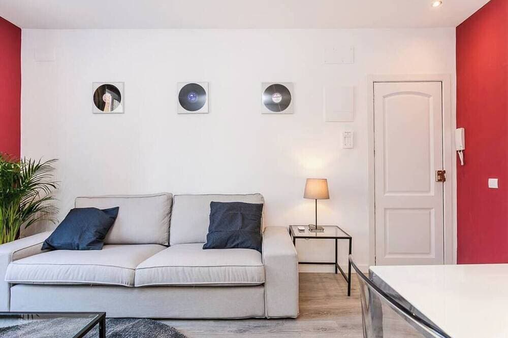 Foto 12 von 25: Elegant and luxurious interior designed apartment, perfect for those who are in search of the finer things in life.
