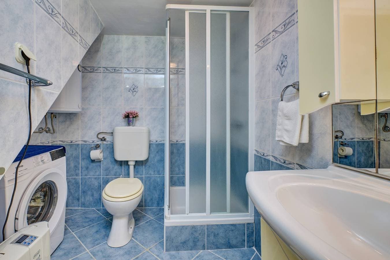 Foto 11 von 11: 1-Zimmer-Ferienwohnung am Strand Martinscica (Cres) -b