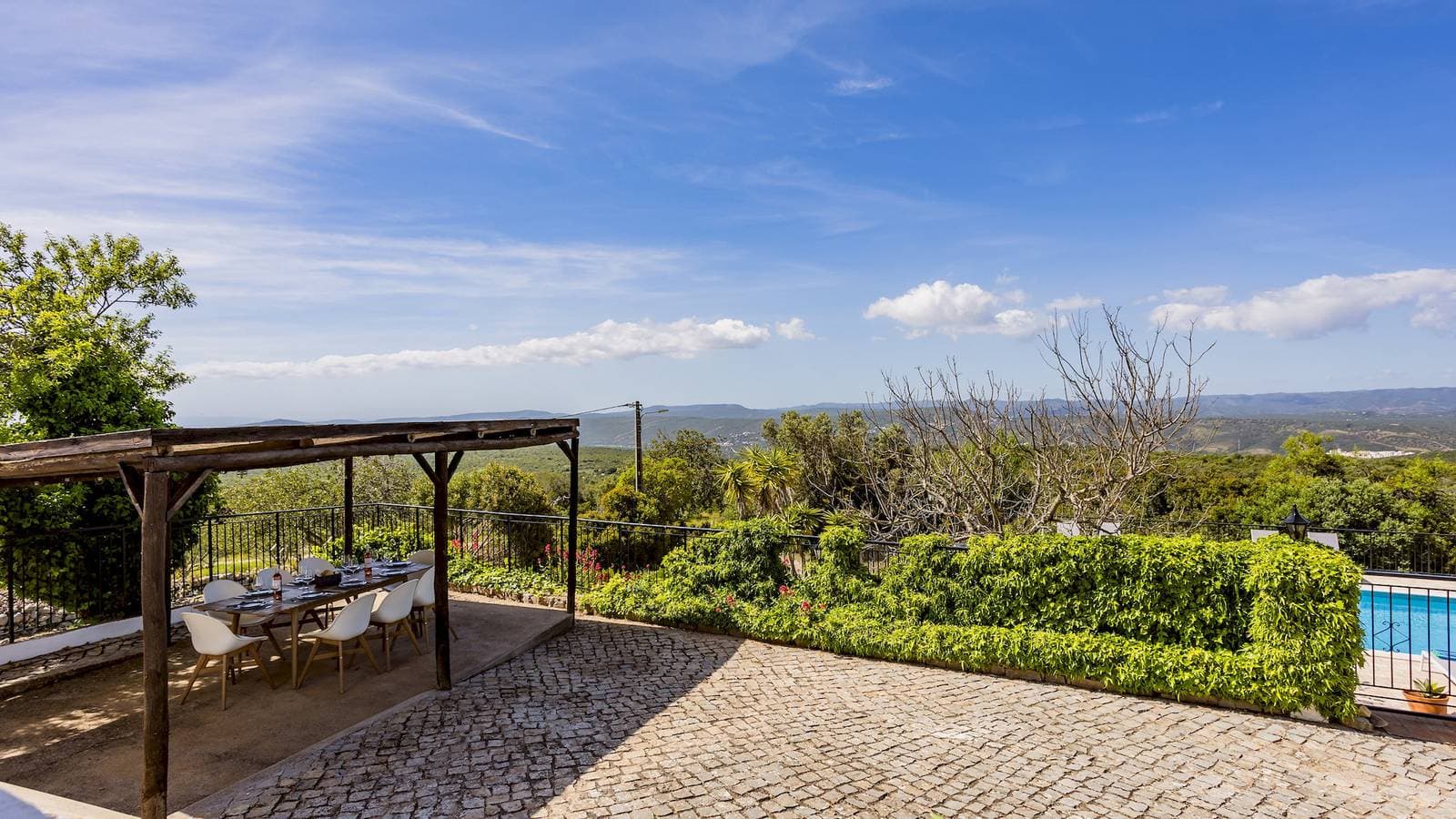 Foto 4 von 43: Villa für 8 Personen mit Terrasse