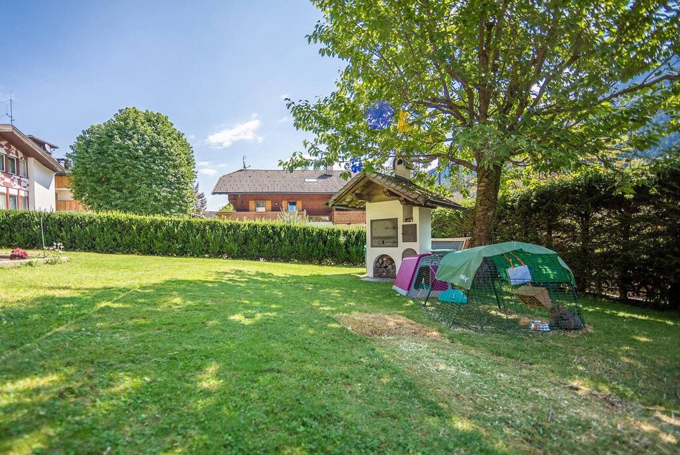 Foto 9 von 10: Einzimmerapartment 'Alpengruss Air' mit Bergblick, Gemeinschaftsgarten und WLAN