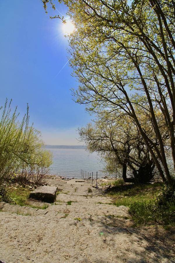 Foto 3 von 10: Seeblick-Ferienwohnung Strandweg mit Seezugang - Überlingen am Bodensee