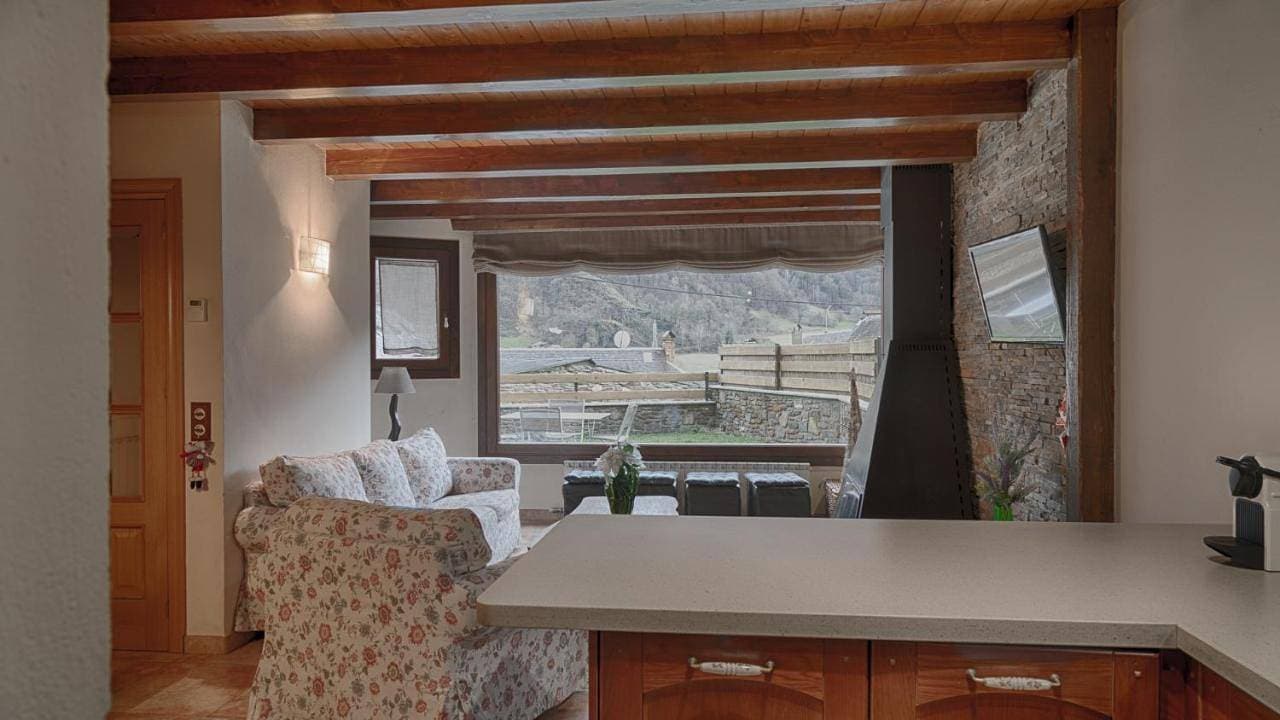 Foto 7 von 44: Three-Bedroom House