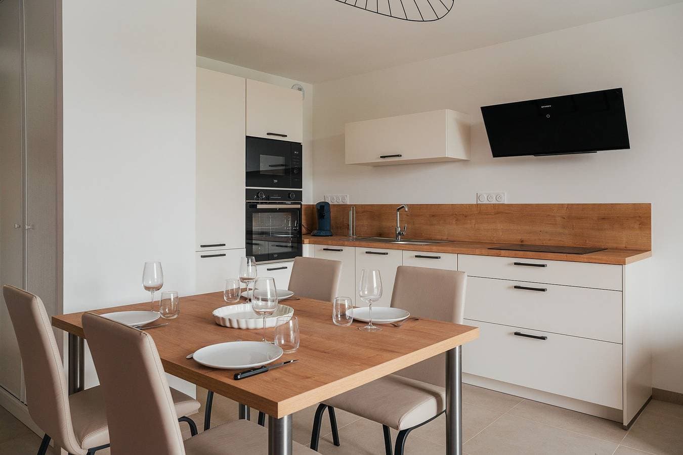 Foto 2 von 11: Ferienwohnung für 4 Personen mit Balkon