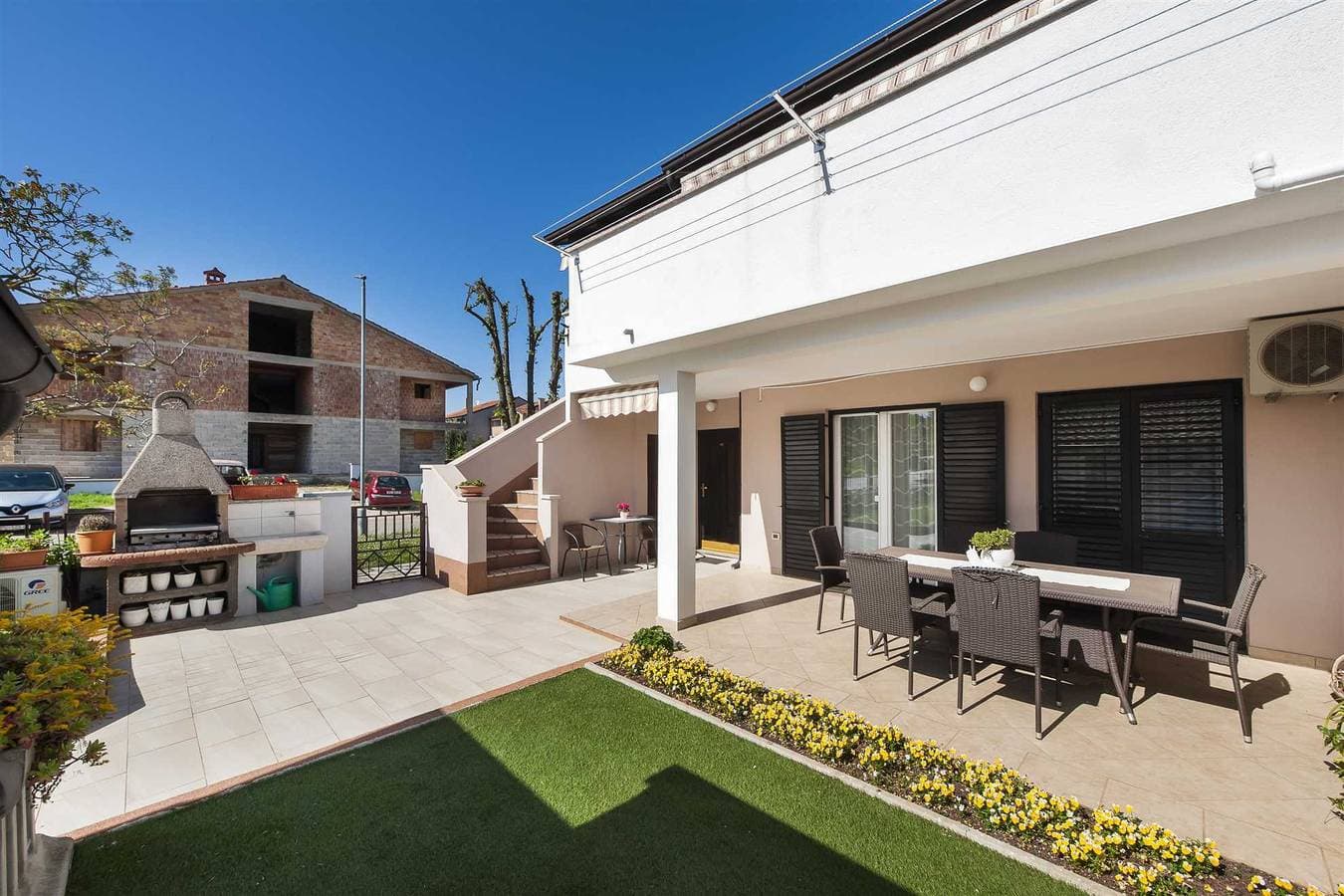 Foto 12 von 16: Pataj Ferienwohnung mit 1 Schlafzimmer mit Terrasse 3