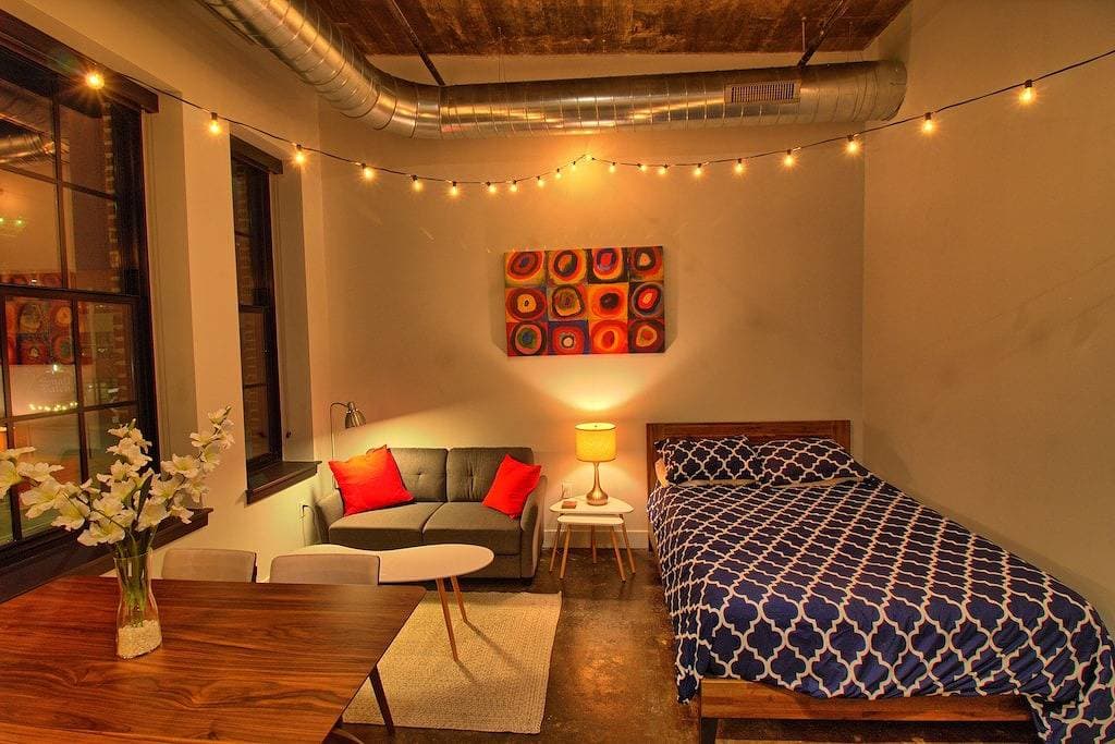 Foto 5 von 22: Schickes ultramodernes Studio-Loft mit Designer-Features
