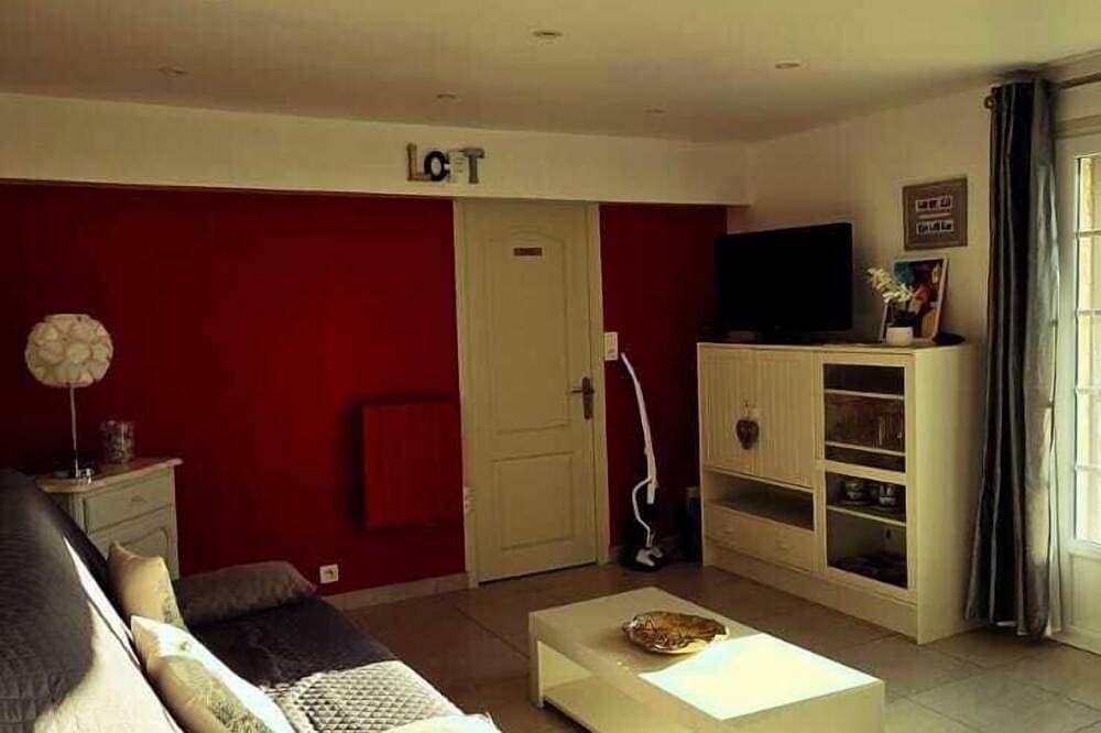 Foto 6 von 25: Refurbished garden apartment, spa