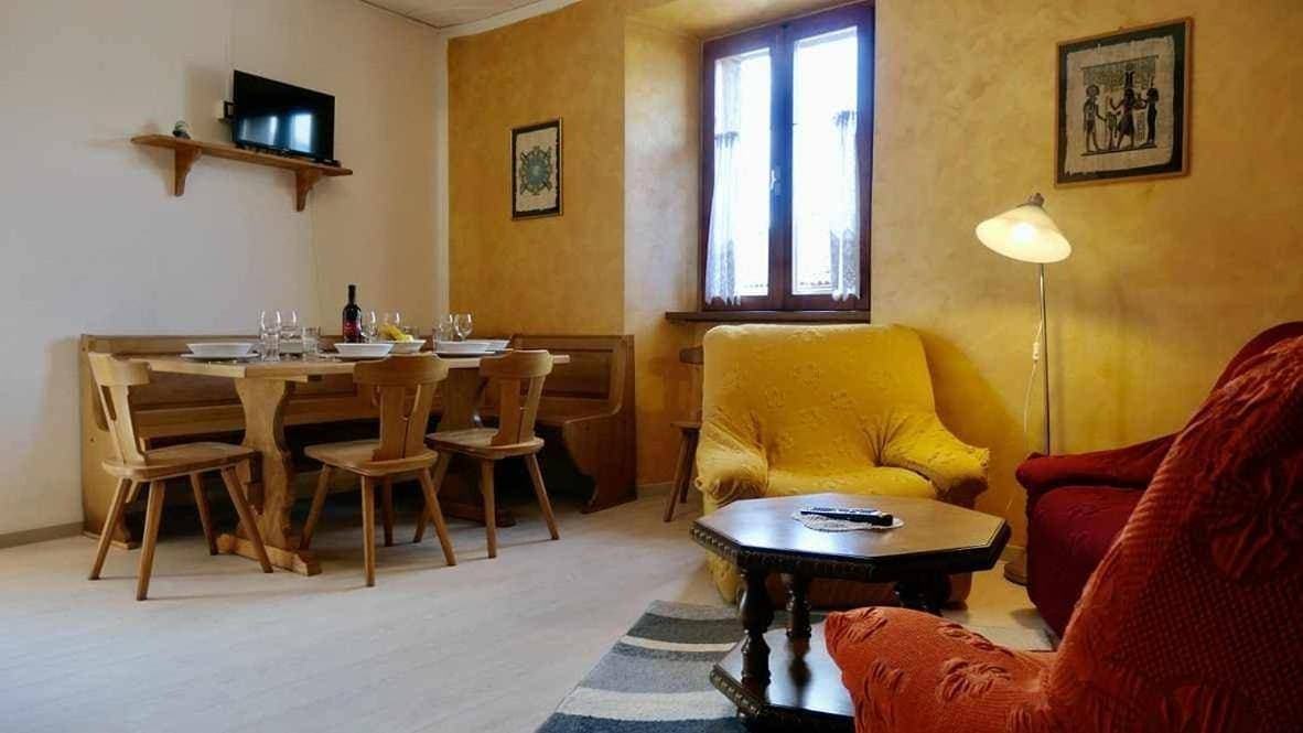 Casa Malpaga Tenna Ospitar 1