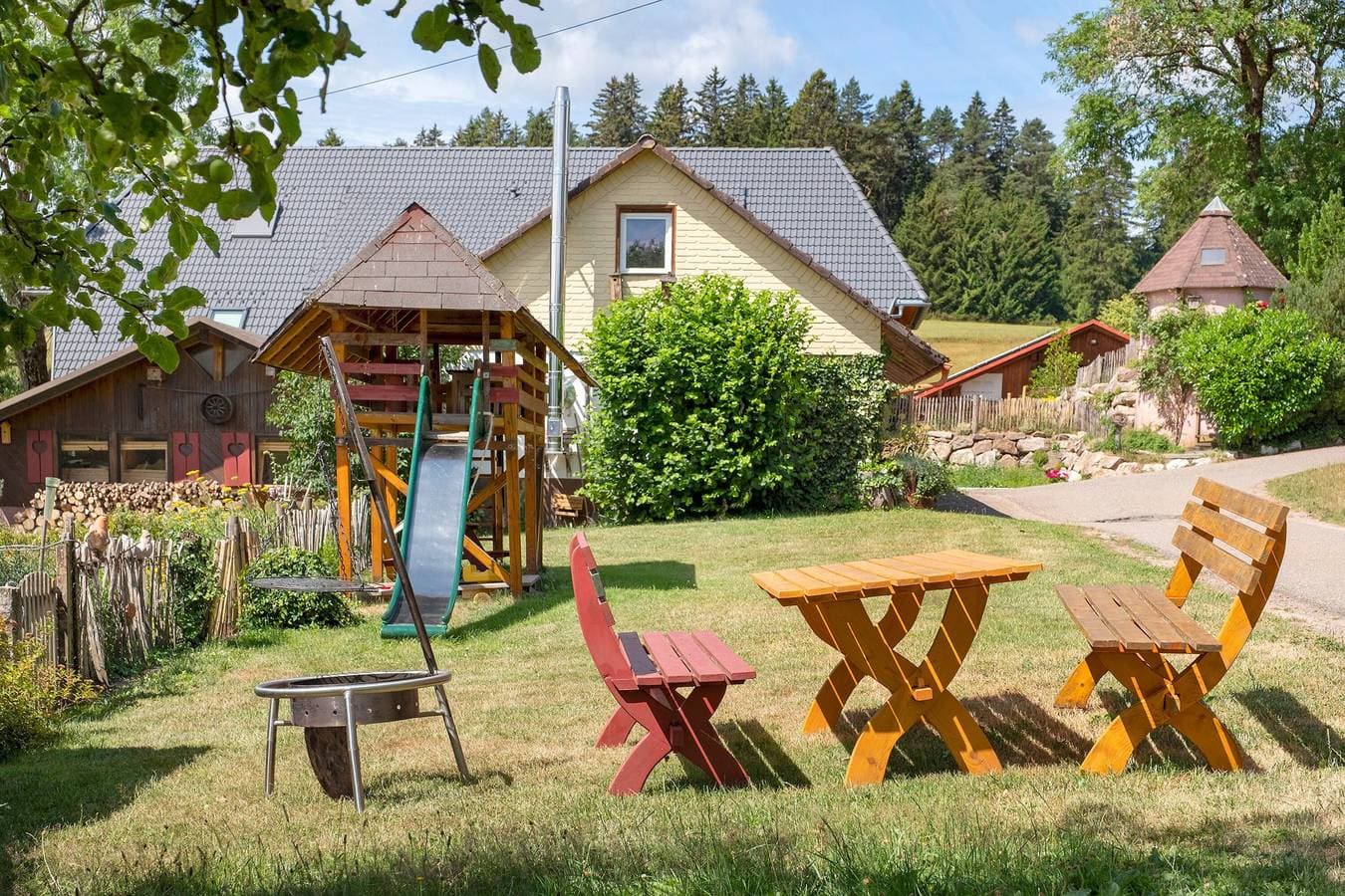 Foto 2 von 41: Ferienwohnung auf dem Deckerhof in Brigach - Natur und Erholung in herrlicher Alleinlage