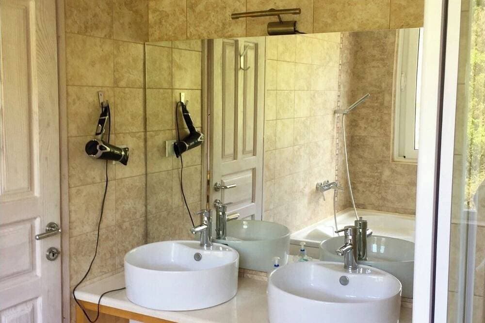 Foto 11 von 30: Moderne Villa mit privatem Pool und erstaunliche Meer und die Berge
