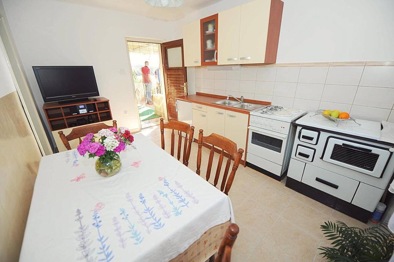 Foto 12 von 29: Three-Bedroom Apartment with Sea View
