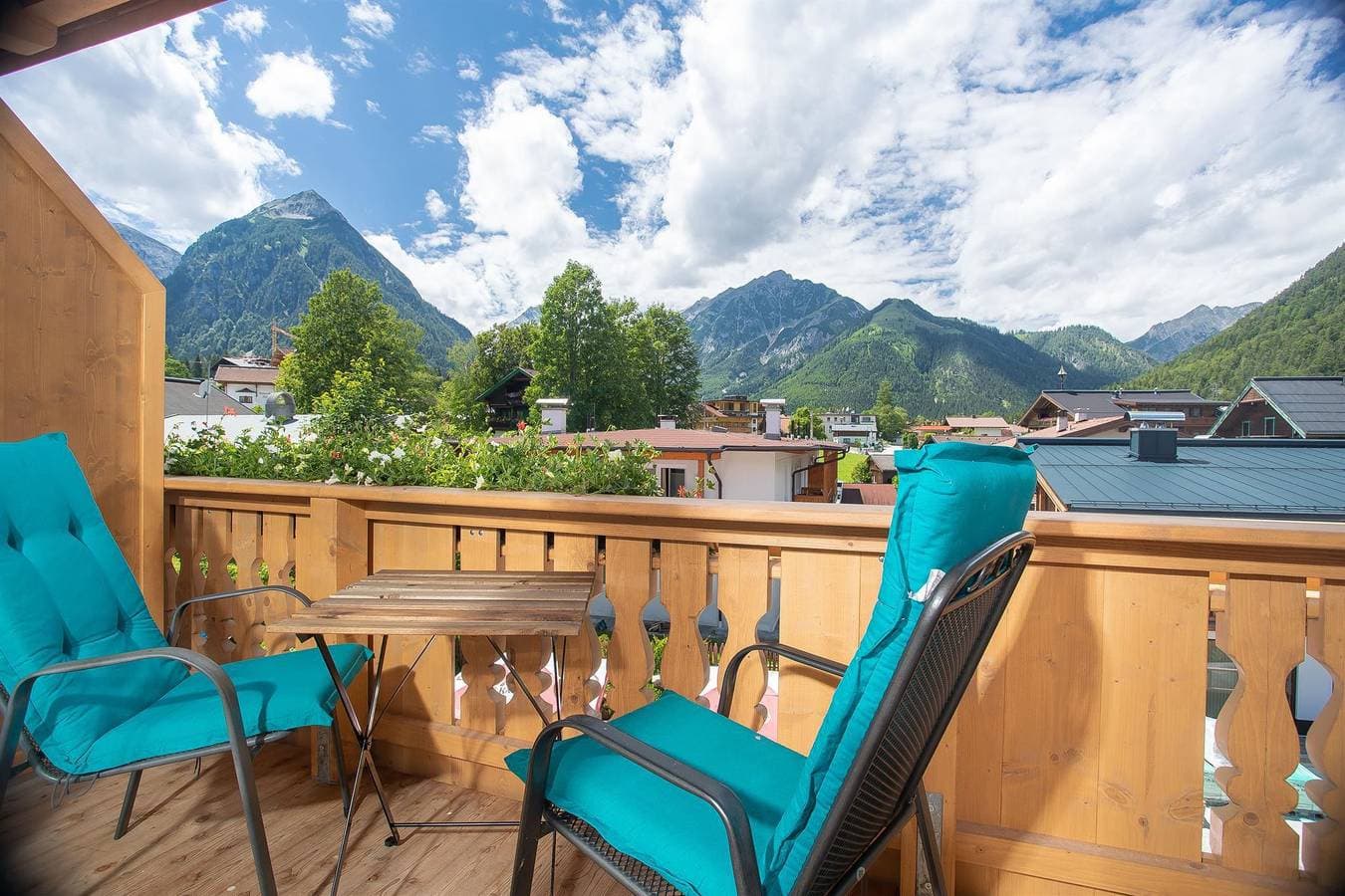 Foto 8 von 9: Doppelzimmer mit Balkon Kat. A